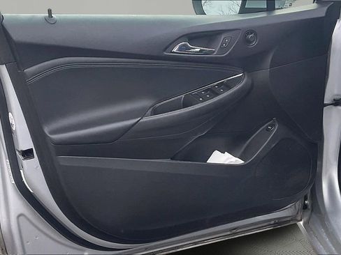 Used 2018 Chevrolet Cruze Premier image 22