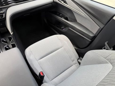 Used 2026 Toyota Camry LE FWD image 27
