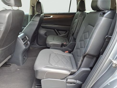 Used 2024 Volkswagen Atlas SE AWD/4WD image 21