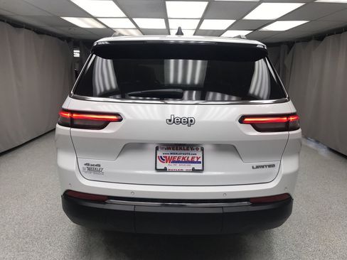 Used 2025 Jeep Grand Cherokee L Limited w/ Trailer Tow Package AWD/4WD image 3