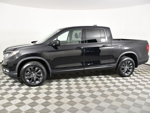 Certified 2025 Honda Ridgeline Sport image 9
