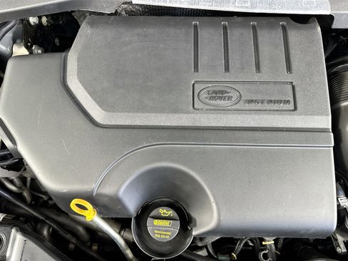 Used 2021 Land Rover Range Rover Evoque R-Dynamic SE image 30