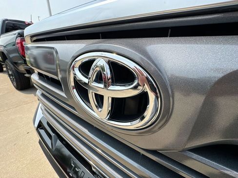 Used 2025 Toyota Tundra Limited image 29