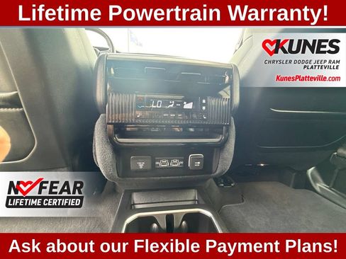 Used 2024 Jeep Wagoneer Series II w/ Convenience Group I AWD/4WD image 32
