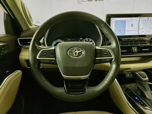Used 2022 Toyota Highlander Platinum FWD image 13
