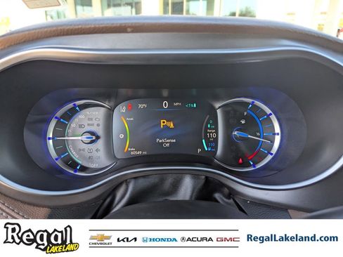 Used 2020 Chrysler Pacifica Limited w/ Advanced Safetytec Group image 30