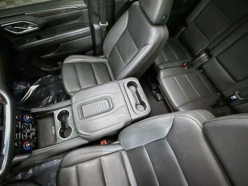 Used 2023 Chevrolet Suburban LT w/ LT Signature Plus Package RWD image 24