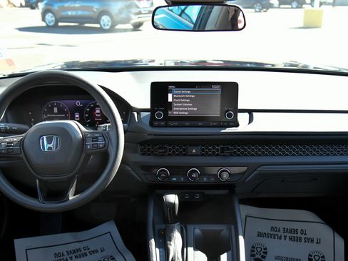 Used 2023 Honda Accord LX image 33