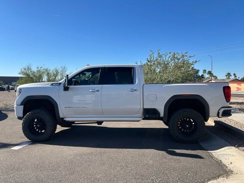 Used 2020 GMC Sierra 2500 Denali image 6