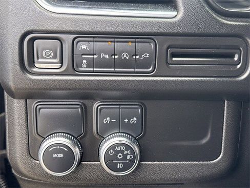 Used 2021 GMC Yukon XL SLT image 25