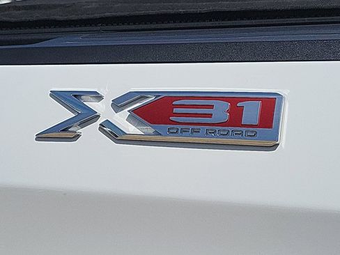 Certified 2022 GMC Sierra 1500 SLT w/ SLT Premium Package AWD/4WD image 30