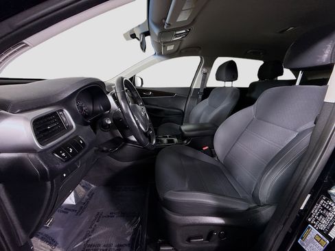 Used 2020 Kia Sorento LX w/ LX I4 Convenience Package image 21