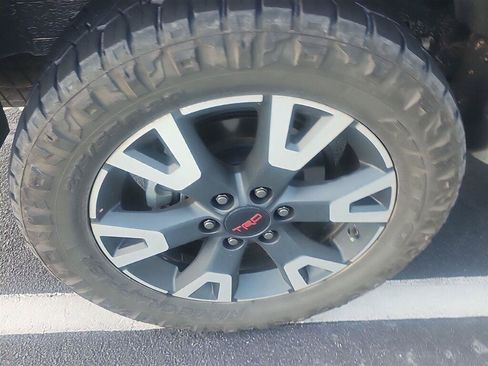 Used 2025 Toyota 4Runner TRD Sport AWD/4WD image 15