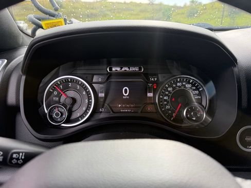 Used 2021 RAM 1500 Big Horn AWD/4WD image 34