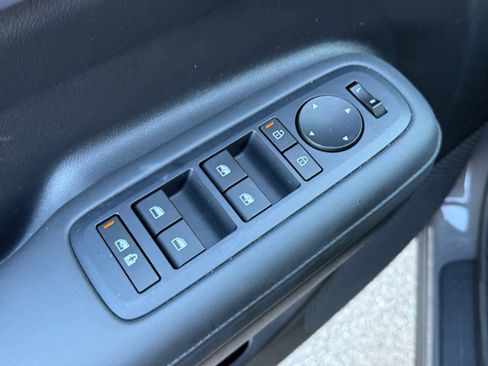 Used 2025 Hyundai Santa Fe SEL image 18