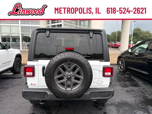 Used 2025 Jeep Wrangler Sport AWD/4WD image 6