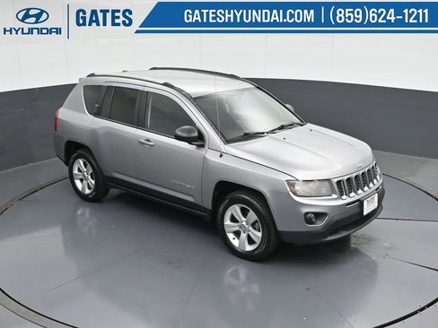 Used 2016 Jeep Compass Sport w/ Power Value Group image 40