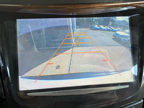 Used 2015 Cadillac Escalade Luxury image 21