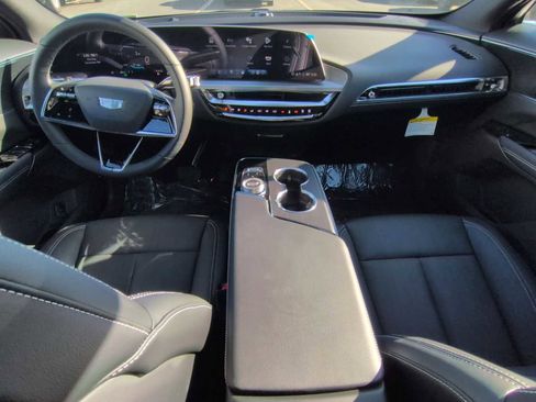 New 2025 Cadillac Lyriq Luxury image 13
