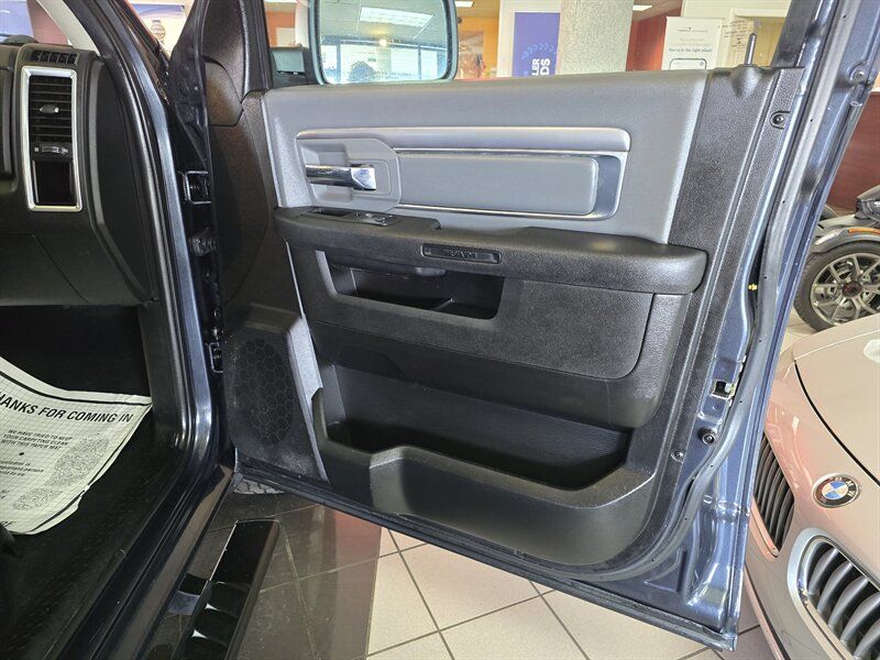 Used 2021 RAM 1500 Classic SLT RWD image 13