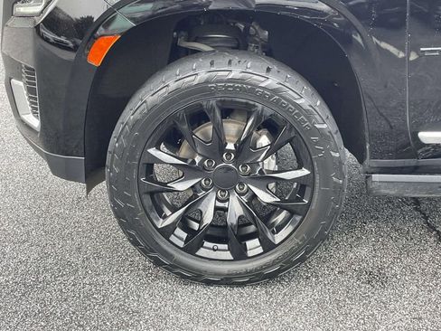 Used 2021 GMC Yukon Denali w/ Denali Premium Package image 9