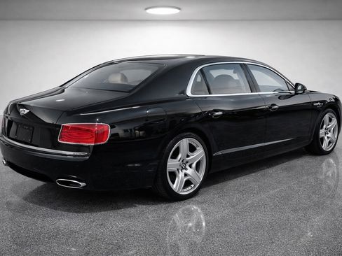 Used 2014 Bentley Flying Spur W12 image 2