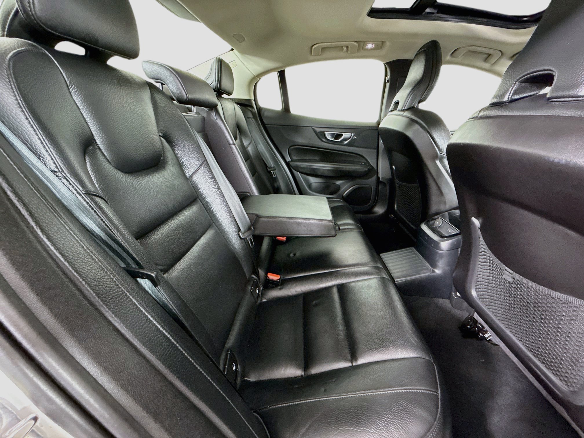 Used 2024 Volvo S60 T8 Plus w/ Climate Package AWD/4WD image 29