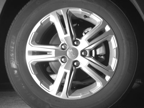 Used 2024 GMC Terrain SLE image 18