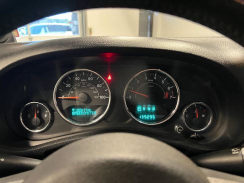 Used 2014 Jeep Wrangler Unlimited Rubicon w/ Dual Top Group AWD/4WD image 12