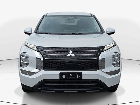 Used 2022 Mitsubishi Outlander ES AWD/4WD image 9