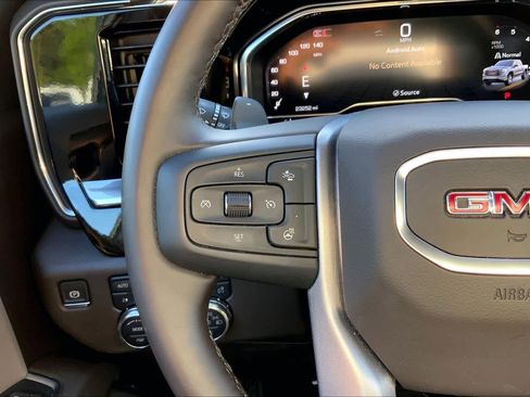 Used 2025 GMC Sierra 1500 SLT w/ SLT Premium Plus Package image 23