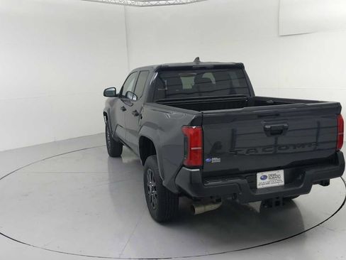 Used 2025 Toyota Tacoma SR image 8