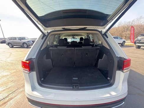 Used 2025 Volkswagen Atlas SE image 12