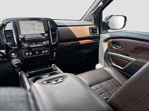 Used 2020 Nissan Titan Platinum Reserve w/ Moonroof Package AWD/4WD image 24