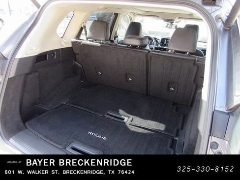 Used 2021 Nissan Rogue Platinum FWD image 11