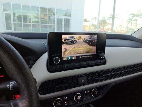 Used 2024 Honda HR-V LX image 23