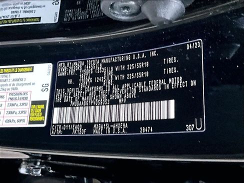 Certified 2023 Toyota Corolla Cross XLE image 35