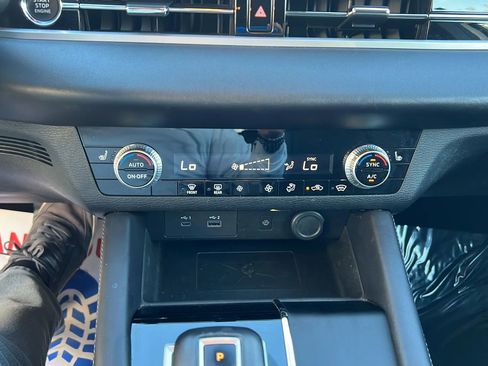 Used 2024 Mitsubishi Outlander Ralliart image 28