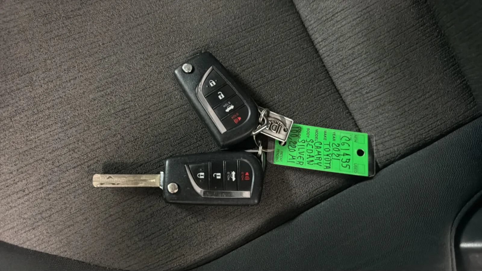 Used 2021 Toyota Camry LE w/ Carpet Mat Package (TMS) FWD image 23
