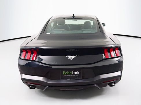Used 2025 Ford Mustang Coupe RWD image 7