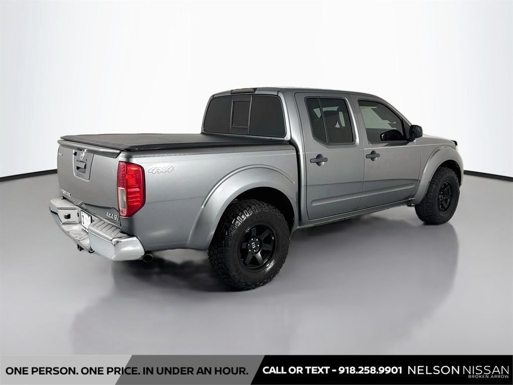 Used 2016 Nissan Frontier SV AWD/4WD image 5