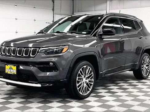 Used 2024 Jeep Compass Limited w/ Elite Group AWD/4WD image 12