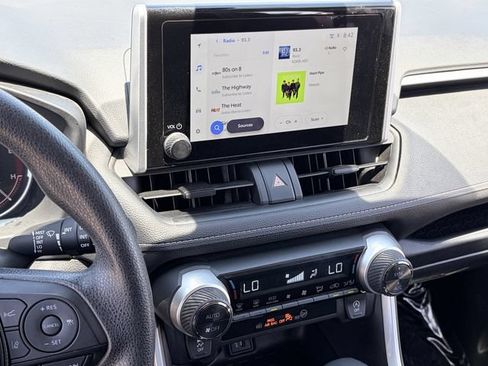 Used 2025 Toyota RAV4 XLE FWD image 27