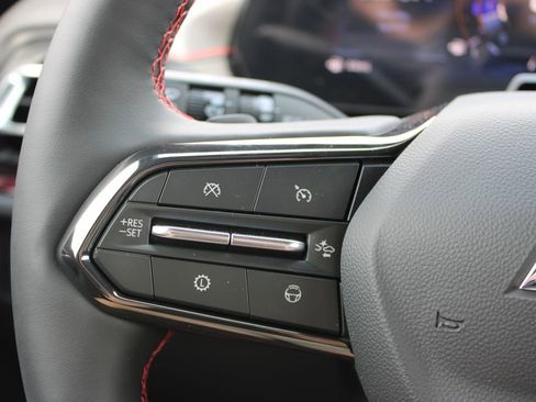 New 2026 Chevrolet Traverse RS w/ LPO, Floor Liner Package FWD image 36