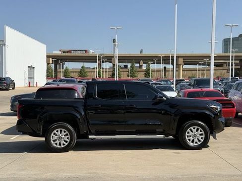Used 2025 Toyota Tacoma SR5 AWD/4WD image 3