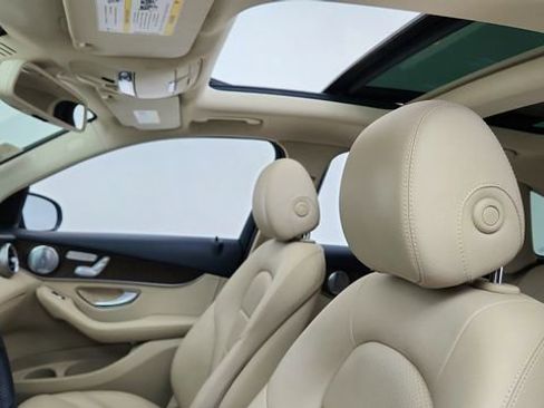 Used 2019 Mercedes-Benz GLC 300 GLC 300 image 33