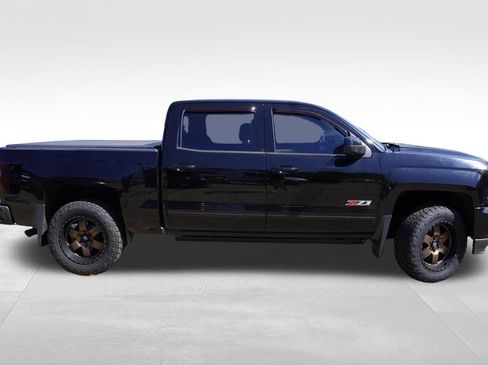 Used 2017 Chevrolet Silverado 1500 LTZ Z71 w/ LTZ Plus Package AWD/4WD image 2