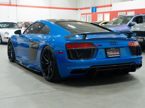Used 2017 Audi R8 V10 image 4