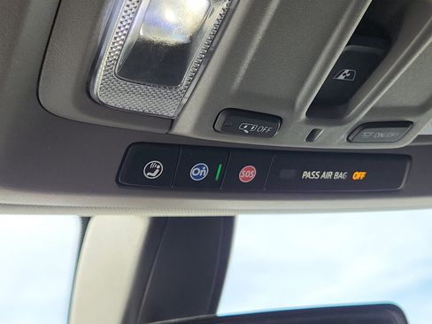 Used 2020 Chevrolet Silverado 1500 LT w/ Texas Edition image 17