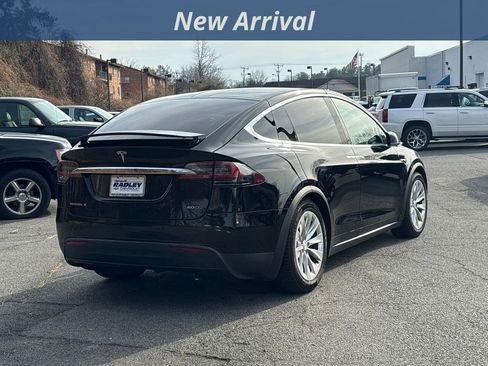 Used 2016 Tesla Model X 75D image 3
